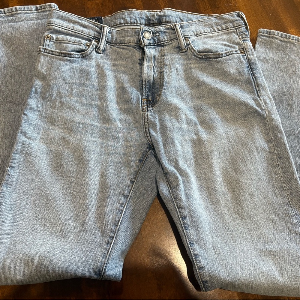 Abercrombie & Fitch Light Wash Jeans